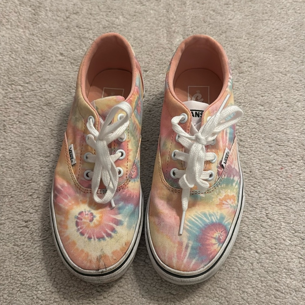 Women’s pastel tie-dye Vans size 7